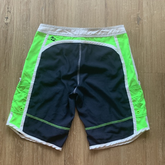 Billabong Board/Surf Shorts. Blue/Bright Green. Size 9. - Picture 2 of 7